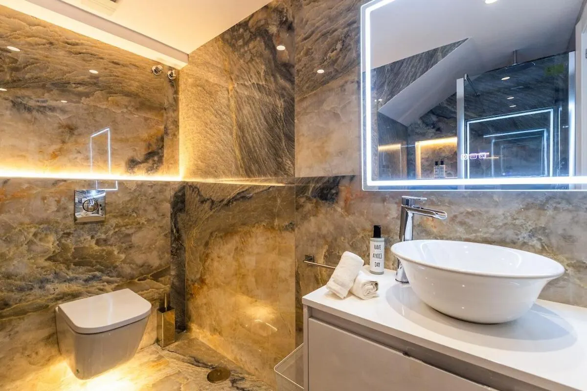 Casa Aloha 18 Puerto Banus Marbella Villa Spain